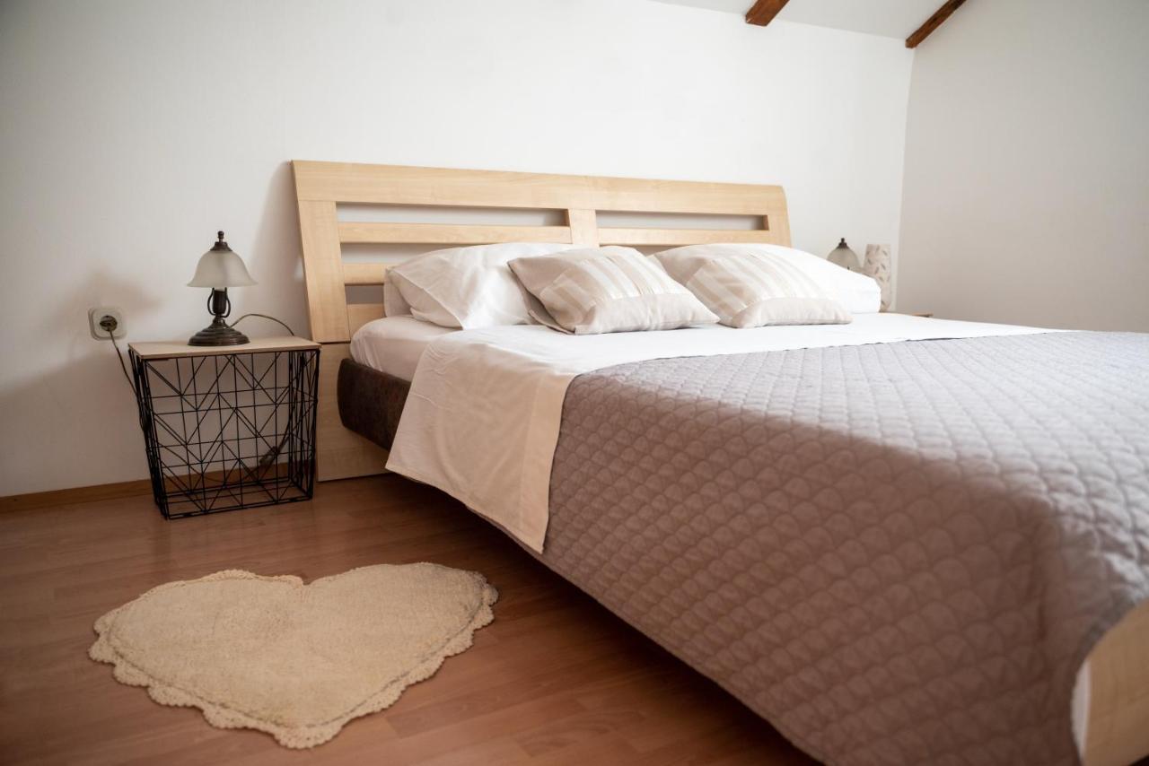 Apartman Milutin Vrsi Ngoại thất bức ảnh