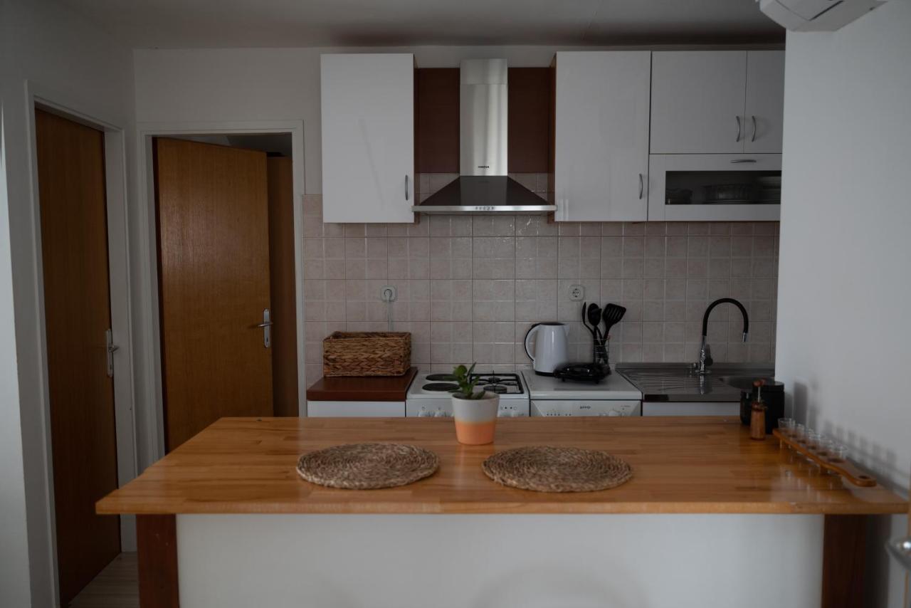Apartman Milutin Vrsi Ngoại thất bức ảnh
